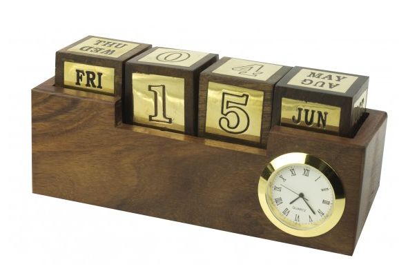 Uhr mit immerwährenden Kalender