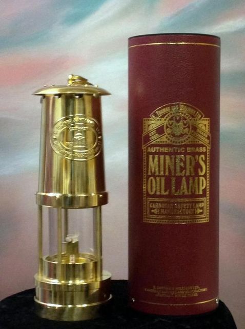 Lampe Miners messing im Geschenkkarton